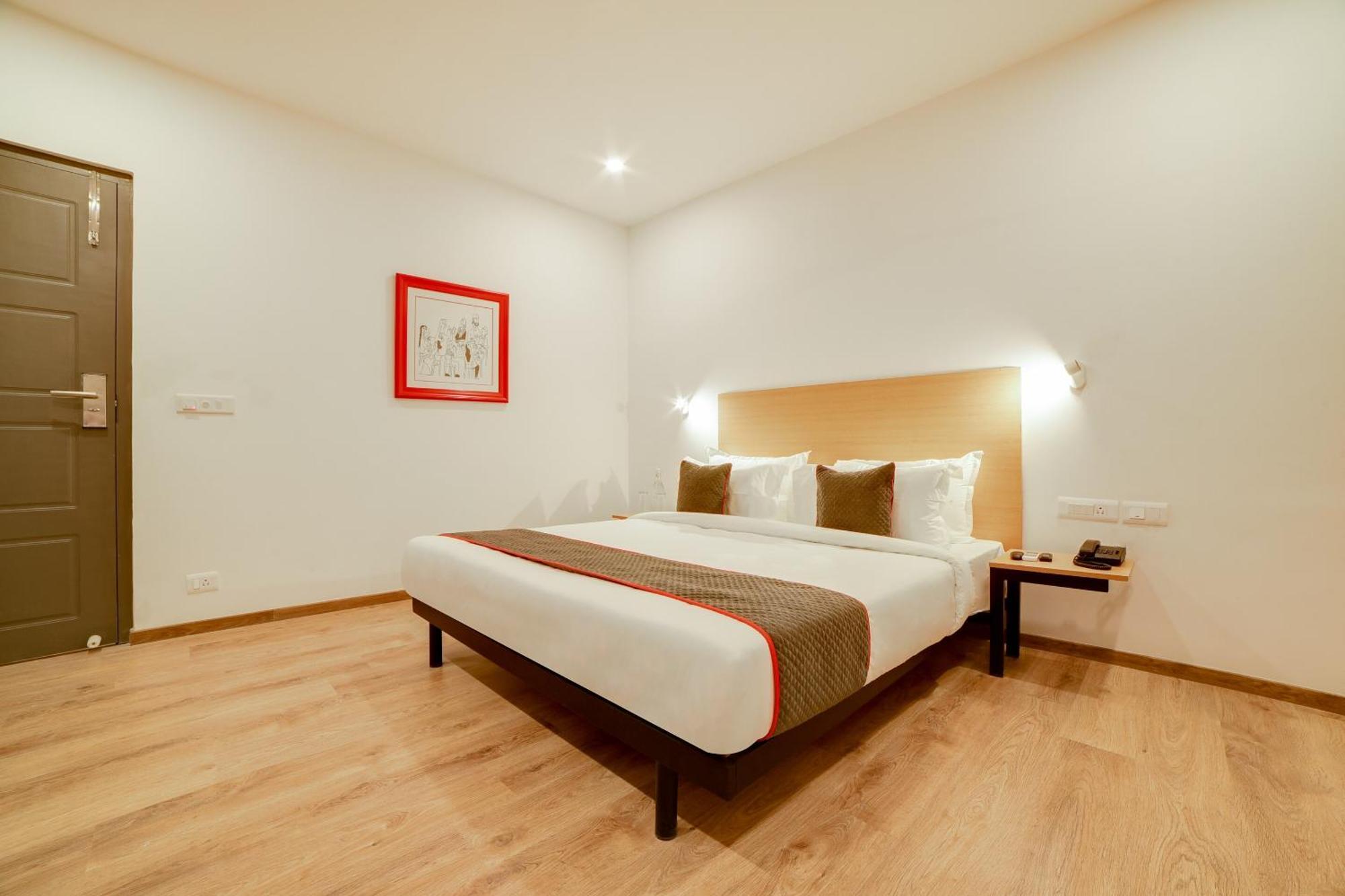 Super Townhouse Hosur Main Road Bommanahalli Near Gopalan Innovation Mall Bangalore Ngoại thất bức ảnh